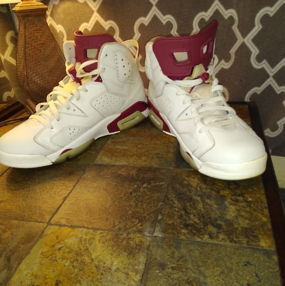 Air Jordan 6 Retro "Maroon" 2015